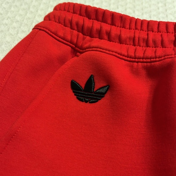 Men’s ADIDAS Red, Stripe ORIGINAL Shorts! NEW!!! **LARGE** - Picture 3 of 5